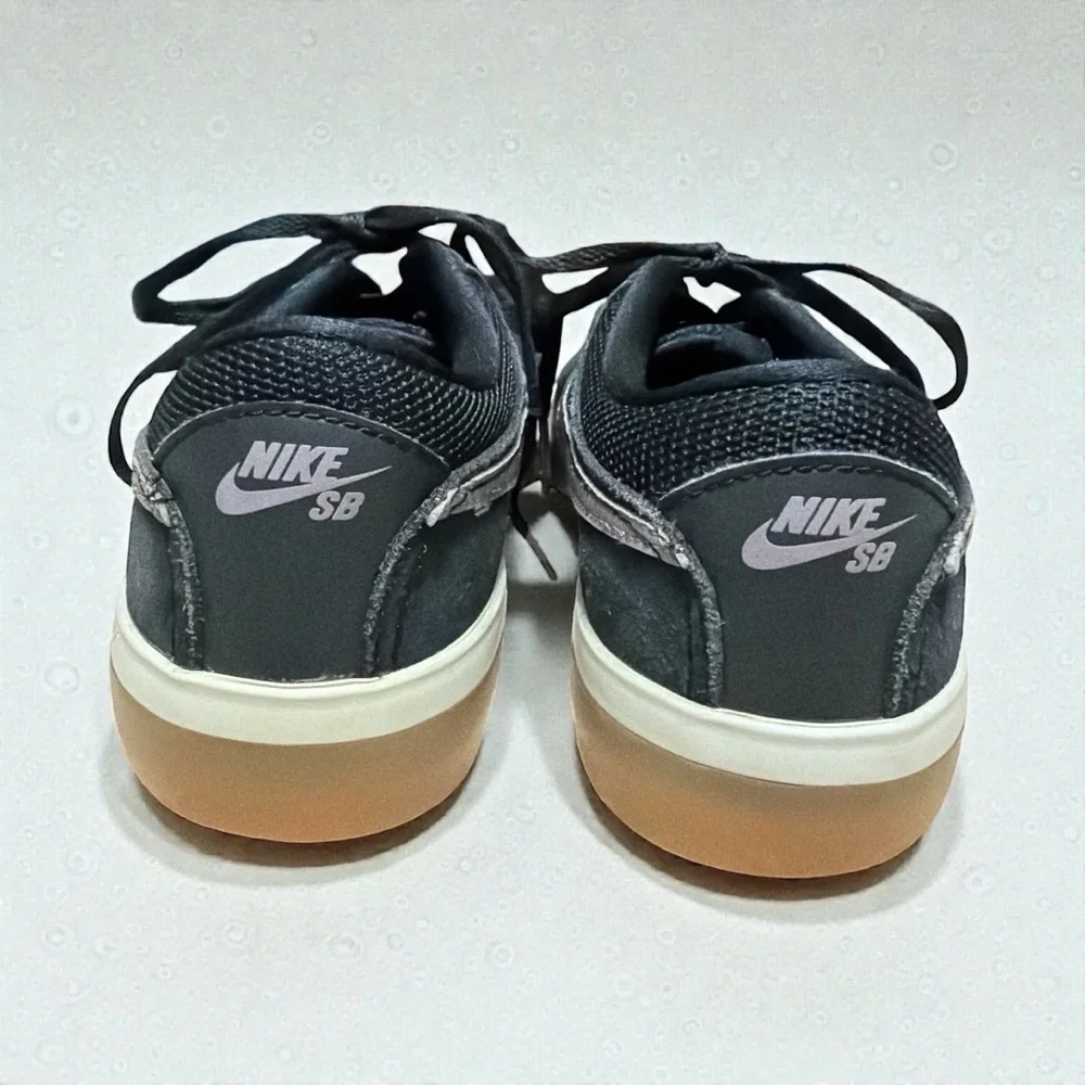Nike SB Koston Hypervulc Black & Gray Skater Sneakers, Kid Size 4.5. Skateboard.